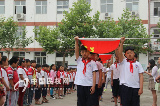 民权县实验小学举行新队员入队仪式