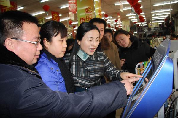 副县长刘艳春检查食品市场