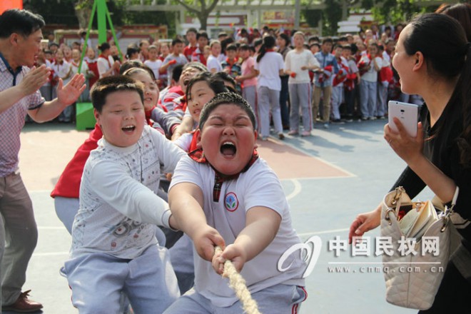 县实验小学2015年春季运动会隆重开幕