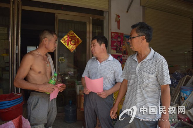 县粮食局进村入户宣传雨露计划职业教育助学工程政策