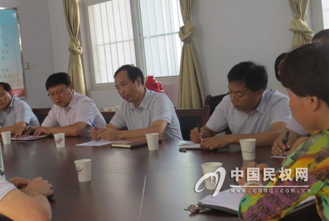 花园乡认真传达学习县委第十一届委员会第八次全体（扩大）会议精神