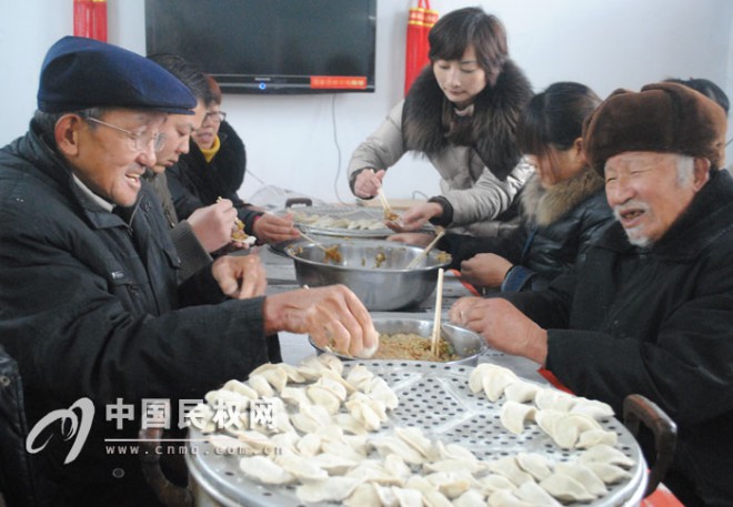 情暖冬至日&nbsp;敬老院里笑开颜