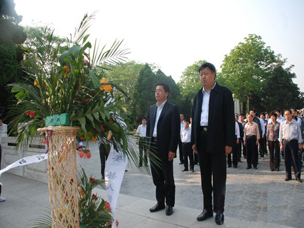 学习弘扬焦裕禄精神全面贯彻落实科学发展观加快推进民权争先晋位跨越发展进程