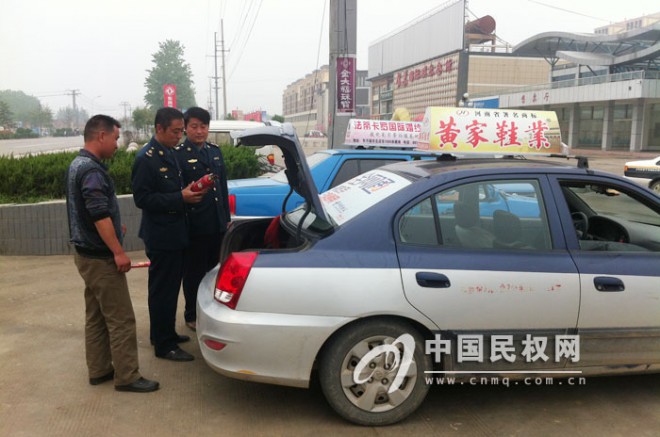 我县严格规范出租车市场秩序