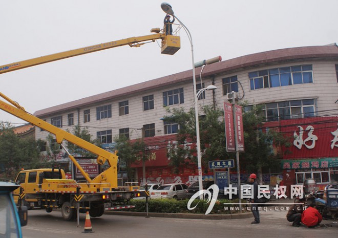 住建局强化精细化管理提升夜景亮化水平