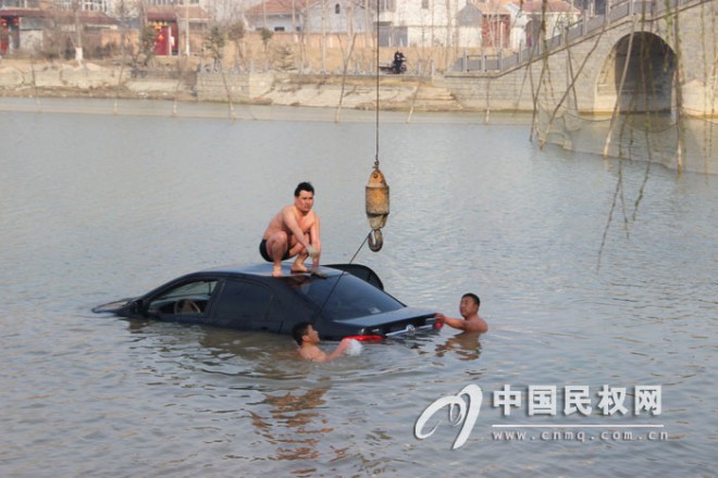 民权县学习雷锋月里传佳话