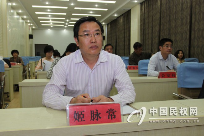 我县收听收看全省城市社区“两委”换届工作电视电话会议